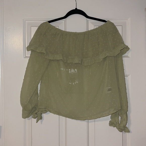 New junior’s off the shoulder sheer long sleeve top size: small/4 - Picture 3 of 3